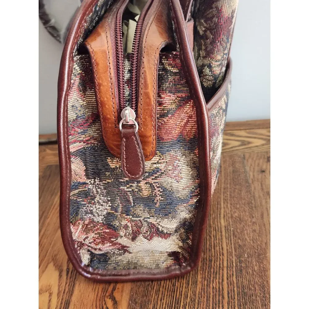 Vtg Marc Chantal Tapestry bag and matching wallet NWT and leather trim 80's